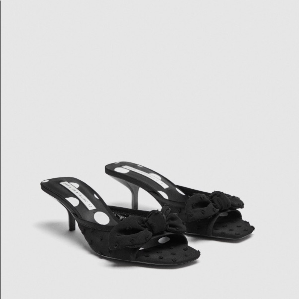 [Zara]  NWOT Black Sandal
